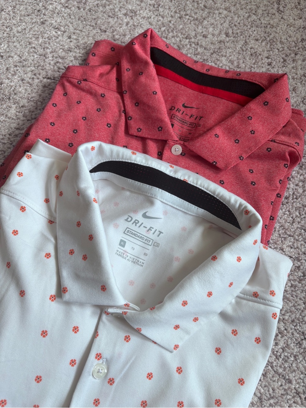 Bundle of 2 Nike Men Golf Polos White & Heathered Red Floral Pattern Dri-FIT XL